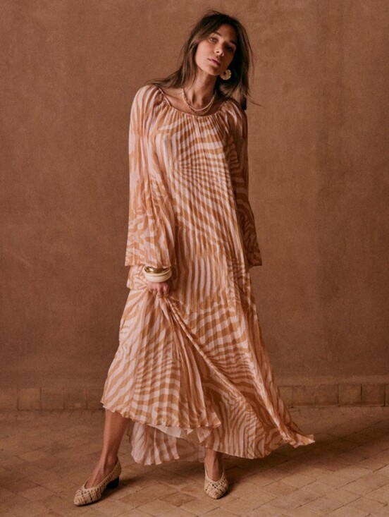 Sezane Dresses & Skirts - Sézane Julietta LongSleeve Pleated Maxi Robe Dress In Zebra Sz 10